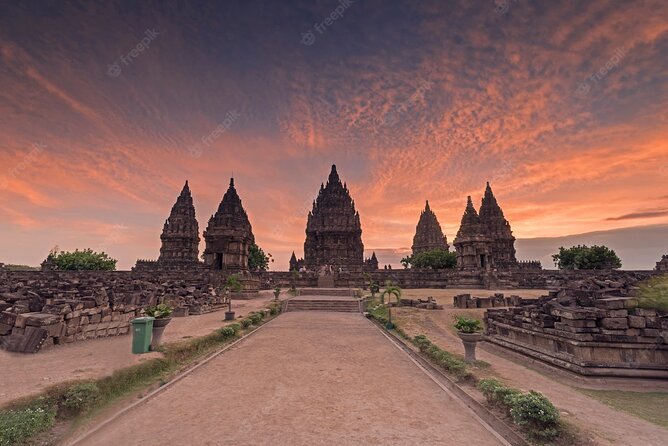 1 Day Yogyakarta tour ( Borobudur temple, Merapi Lava Tour, Prambanan Temple) - Price and budget reality: what $76 really covers