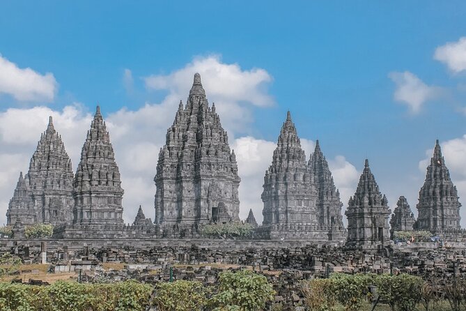 2 days Yogyakarta tour (Borobudur, Prambanan, Jomblang cave, Timang beach) - Borobudur sunrise: the morning view, and why the timing matters
