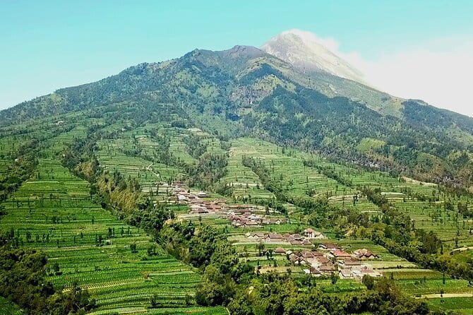 Borobudur Climb Up and Selogriyo Temple Rice Terraces Trekking - The guides make it personal: history, farming talk, and better conversations