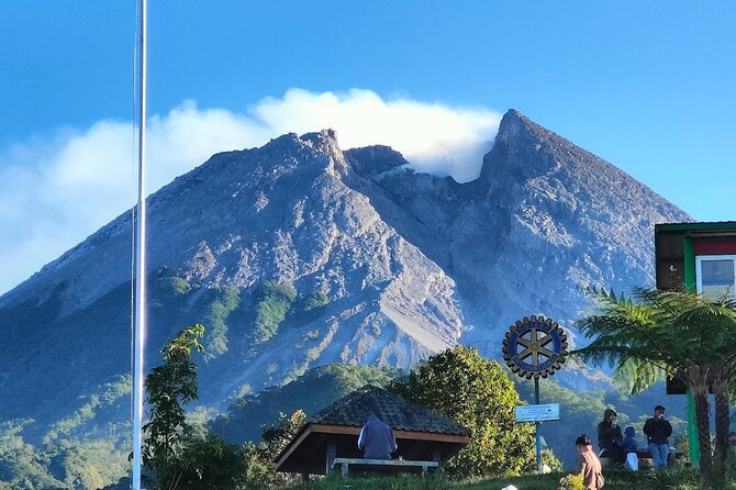Borobudur Climb up, Merapi, Prambanan All Inclusive Private Tour - What This All-Inclusive Private Day Means for Your Time in Yogyakarta