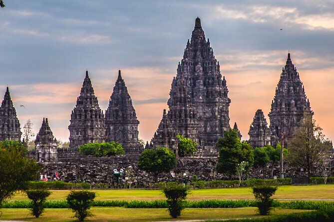 Borobudur(climb up), Merapi Volcano and Prambanan Temple Tour - Morning Pickup and Getting to Borobudur Fast