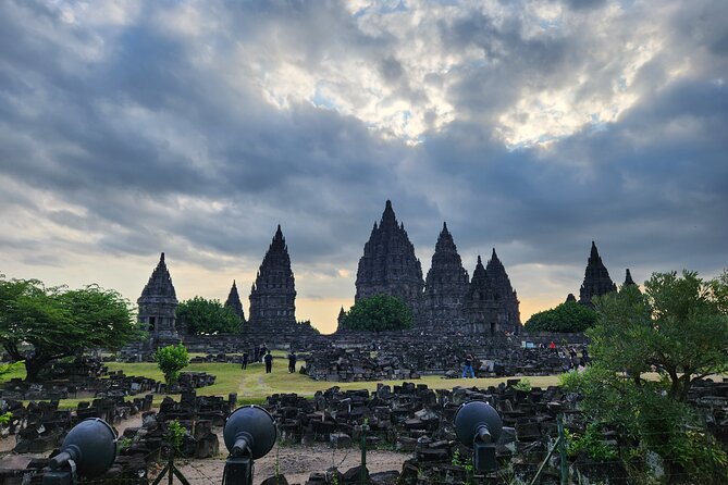 Borobudur Full Climb Up and Prambanan All Ticket with Guided Tour - Price and value: what $13.60 really means for your day