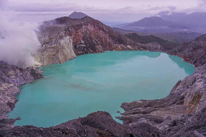 Bromo Volcano and ijen Crater from yogyakarta(3 days) - Ijen from midnight: green acid lake, blue fire, and the hike down
