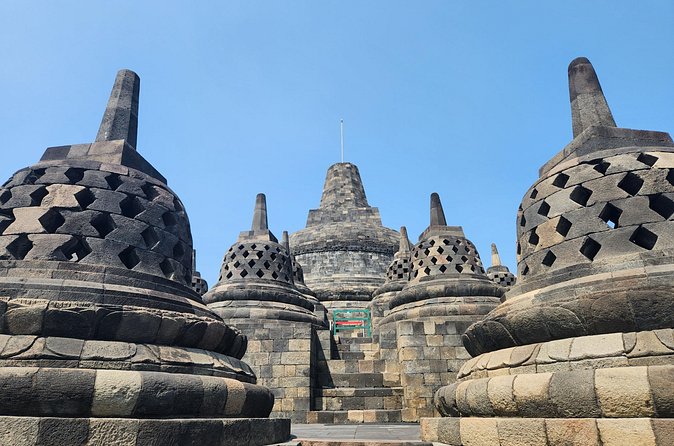 From Yogyakarta: Borobudur, Bromo and Ijen Tour 3-Day with Train - Guides and service: why names like Andi, Agung, and Wawan show up