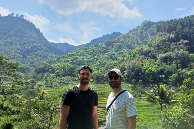 Hidden Waterfall & Selogriyo Rice Terraces Trek from Yogyakarta - Selogriyo Rice Terraces: Walk Down, Pause Often, Say Hi