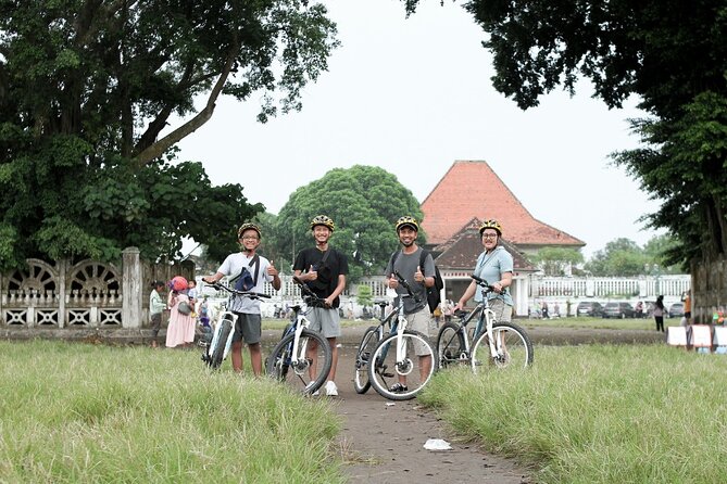 Jogja Hidden Gems - Cycling Tour - Guide power: MOANA’s local experience and Alfat’s storytelling