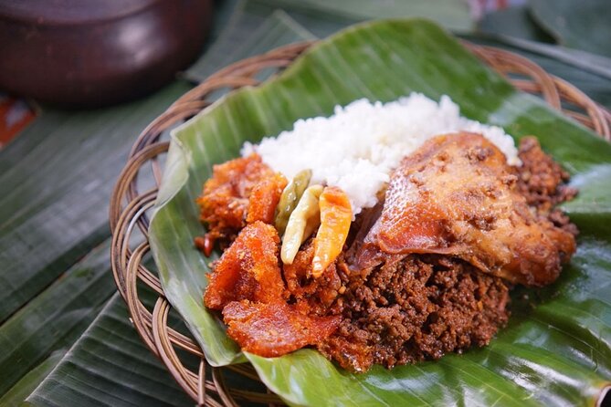Night Walking Tour-Malioboro street food with guide at Yogyakarta - Beringharjo Traditional Market: herbs, spices, and fruit names you’ll want to remember