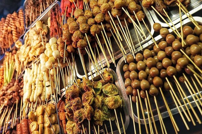 Night Walking Tour-Malioboro street food with guide at Yogyakarta - Titik Nol Kilometer and Jalan Wijilan: history, then nasi gudeg