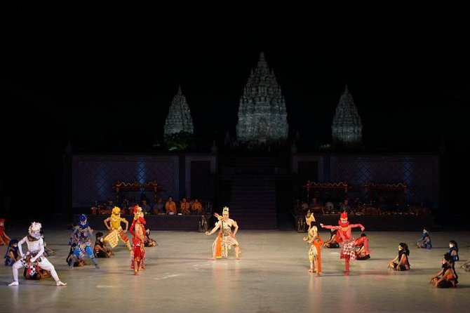 Prambanan Temple (Sunset) – Ramayana / Roro Jonggrang Ballet - Why Prambanan Sunset Works So Well for the Ramayana Ballet