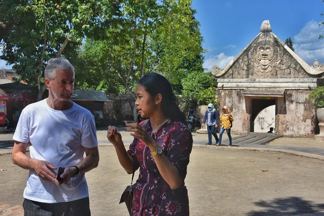 Private Royal Heritage Tour: Yogyakarta Palace, Watercastle, Sonobudoyo Museum - A 7-hour royal heritage plan that makes Yogyakarta make sense