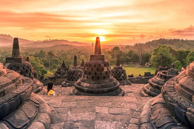 Punthuk Setumbu Sunrise, Borobudur Temple & Merapi Lava Tours - Key highlights