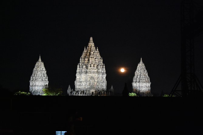 Ramayana Ballet Performance In Prambanan Temple With Dinner - Group Size and Timing: Max 13 Means Less Waiting