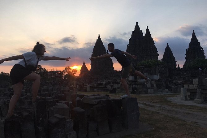 Rent car with speaking English driver in Yogyakarta - Pricing that makes sense for groups up to 5