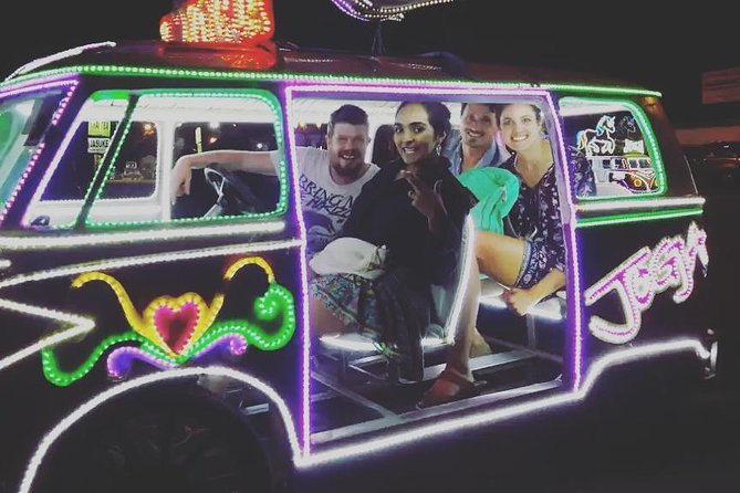 Small-Group Walking and Food Tour by Night in Yogyakarta - Tugu Jogja at 6:30 pm: your night tour starts with an easy win