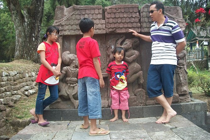 Sukuh and Cetho Temple Tour from Yogyakarta - Radya Pustaka Museum: antiques first, so the temples land better