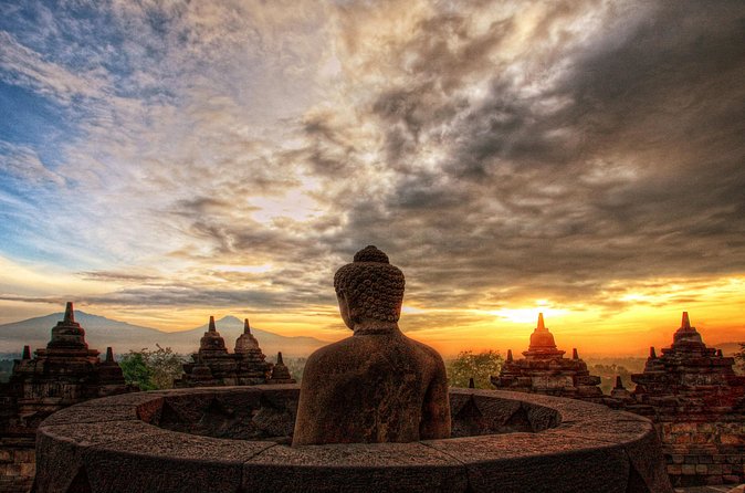 Yogyakarta: Borobudur Sunset Shared Guided Tour - The Small-Group Advantage: Less Waiting, More Listening