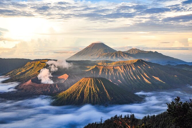 Yogyakarta: Bromo and Ijen Volcano Tour Starts from Yogyakarta - Day 2: The 3:00 AM Jeep Run to Penanjakan Sunrise