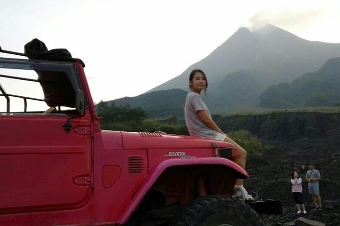 Yogyakarta Cultural Tour: Borobudur Temple, Prambanan Temple and Merapi Volcano - Prambanan at sunset: big Hindu temple energy