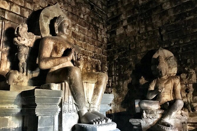 Yogyakarta Day trip Borobudur & Prambanan Temples - Borobudur and Prambanan in one long day: the big idea