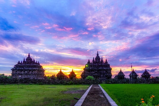 Yogyakarta Day trip Borobudur & Prambanan Temples - Private car comforts and the guides people talk about