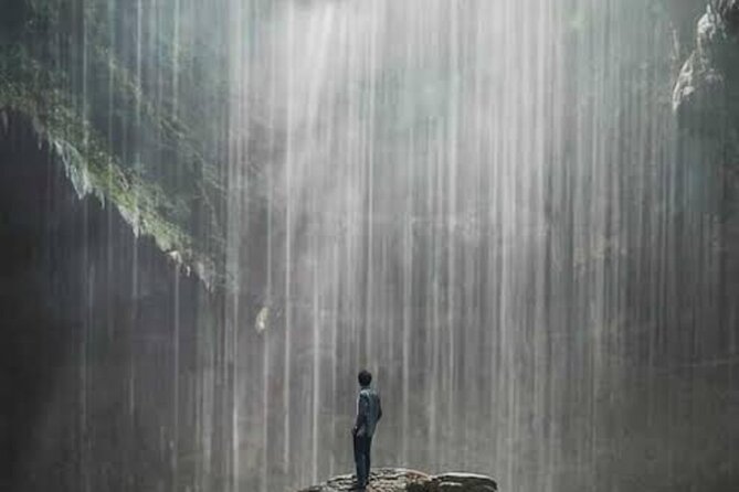 Yogyakarta: Jomblang Cave Adventure with FREE LIVE DRONE SHOOT - Jomblang Cave and the sunlight from heaven moment