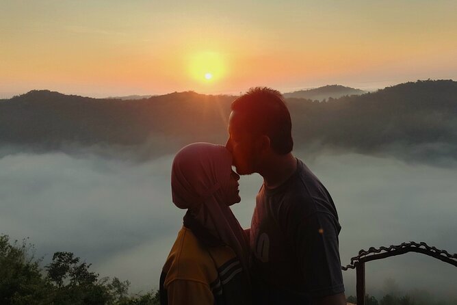 Yogyakarta: SUNRISE Above Cloud & Explore UNESCO Temples w/ GUIDE - Key highlights to know before you go