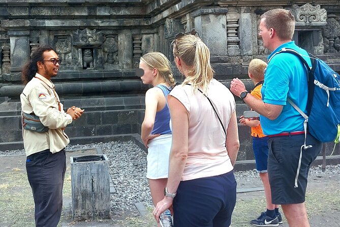 Yogyakarta: SUNRISE Above Cloud & Explore UNESCO Temples w/ GUIDE - How the Guide Affects the Day (and Why It Shows Up in Reviews)